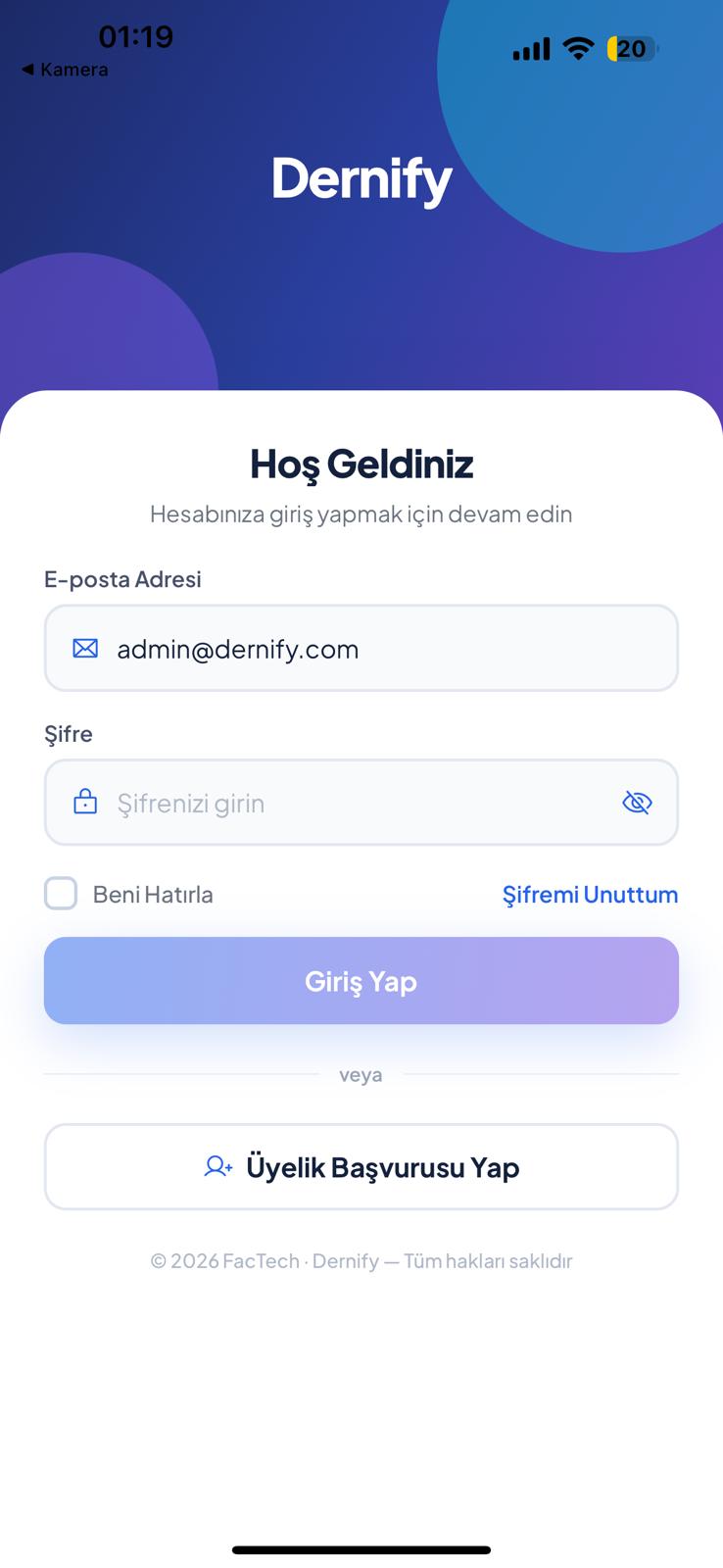 Dernify uygulaması giriş ekranı